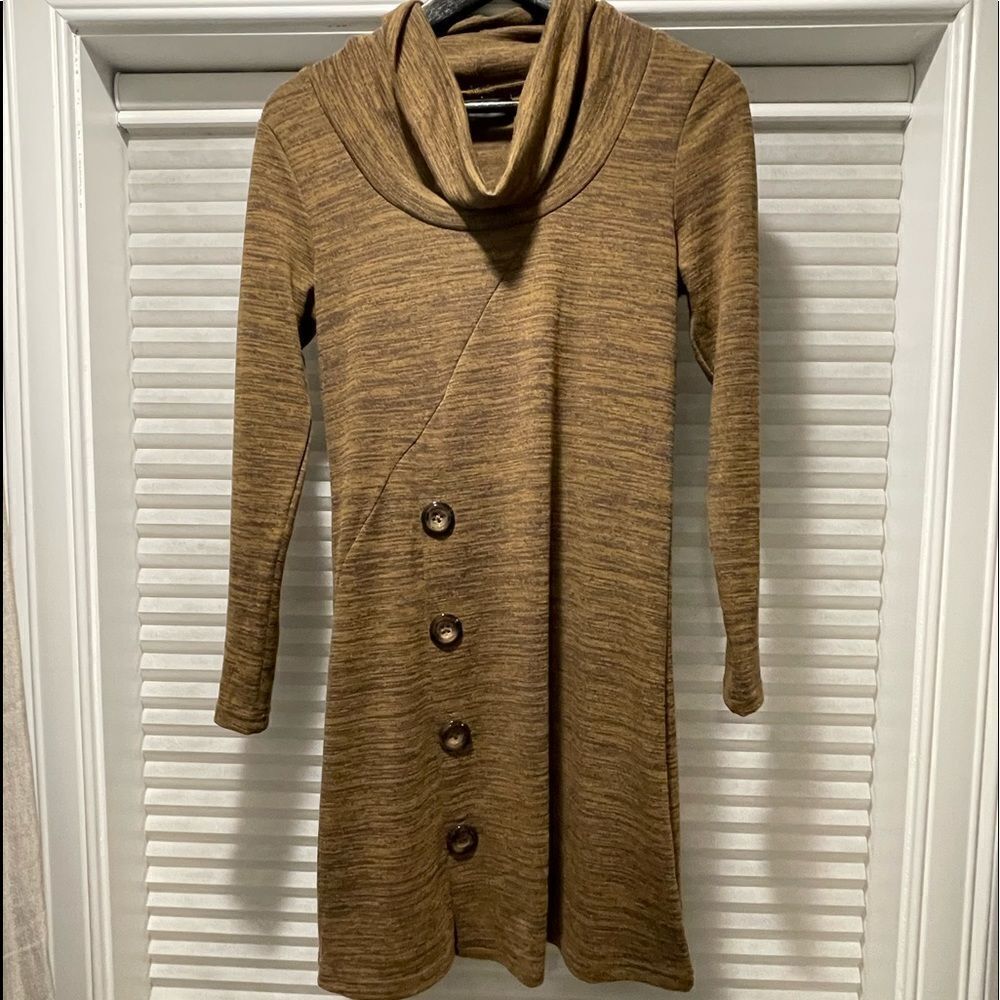 NWOT Women’s sweater dress W/cowl neck Size Small